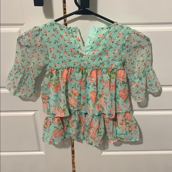 Girls size 6 shirt. 3/4 length sheer sleeves. - Picture 2 of 3